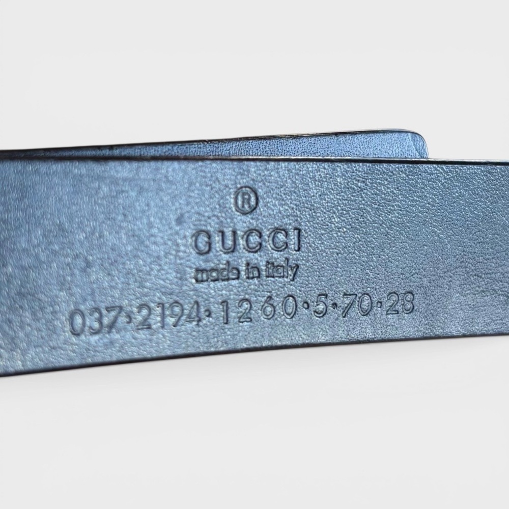 GUCCI Reversible Black and Tan Belt with Silver Logo Buckle. - Picture 7 of 16